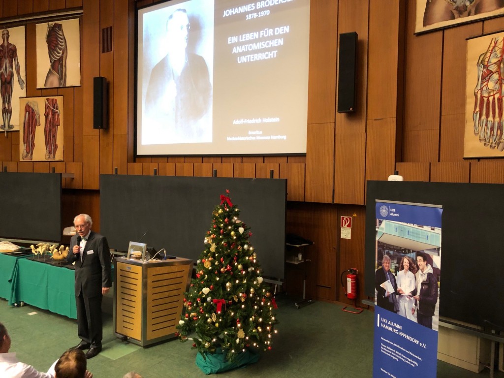 Wunderbare Weihnachtsvorlesung mit Prof. Holstein UKE Alumni